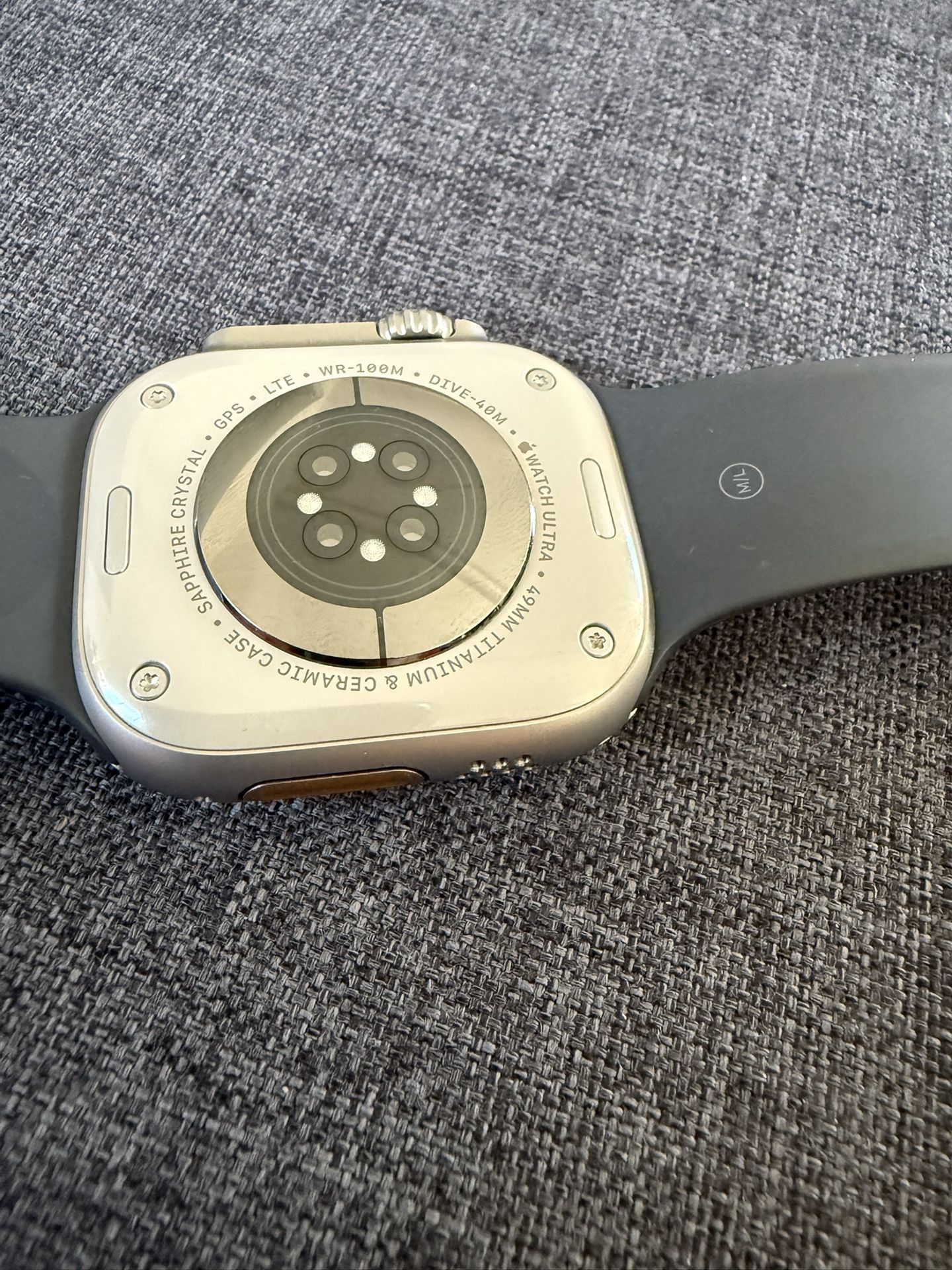 Apple Watch Ultra 1
