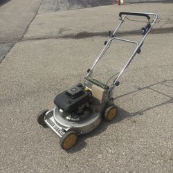 John Deere Self Propelled Mower