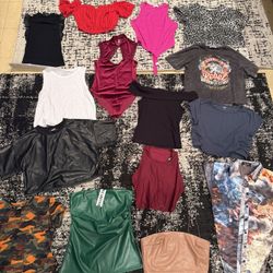 15 Women’s Shirts Tops Medium And Large Bundle 