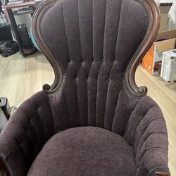 Elegant Victorian King And Queen Chairs