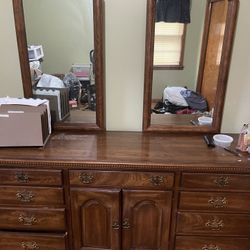 Dresser With mirror 