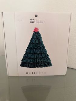 Rico Design Hooki Hooki Christmas Tree Latch Hooking Kit 17x19 NEW