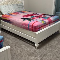 Full Beds With Mattress And Dresser