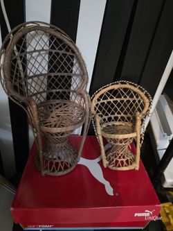 Petite Wicker Seats