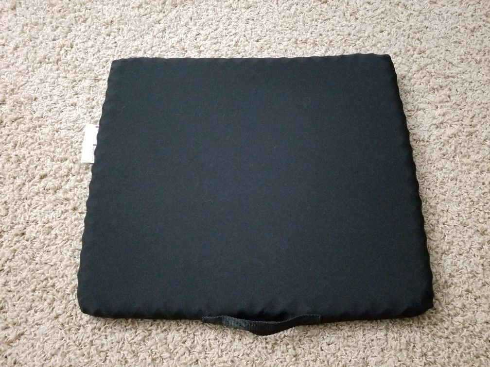 Simply Purple Seat Cushion for Sale in Tigard, OR - OfferUp