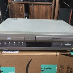 Sony SLV-D100 VCR VHS DVD Combo Player| VHS Works, DVD Does Not Open