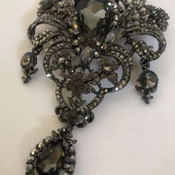 HUGE BEAUTIFUL BROOCH