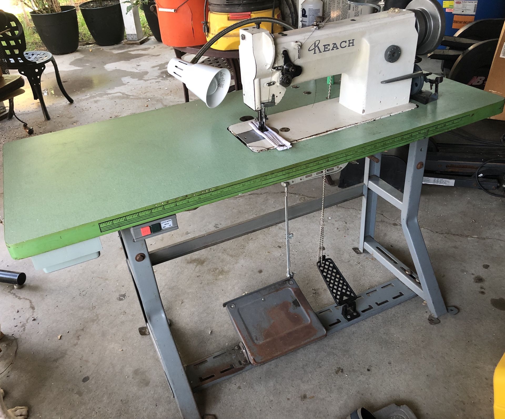 Industrial Upholstery/Leather Sew Machine for Sale in Santa Ana, CA