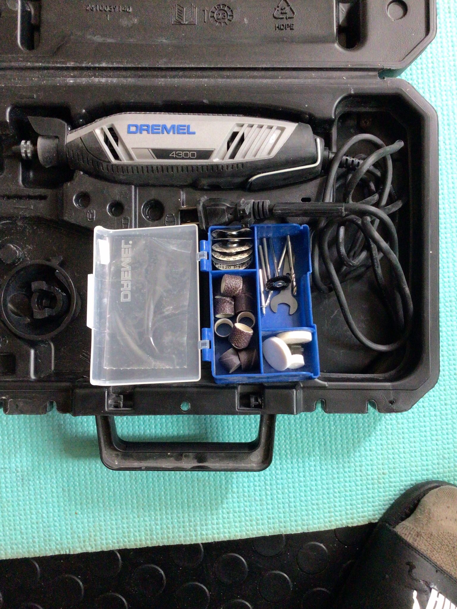 Dremel , Whit Accessories, And Box