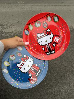 2019 World Market Hello Kitty Chinese New Year  2 Plates