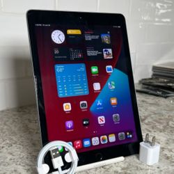 Apple iPad 6th Generation 32GB in Space Grey