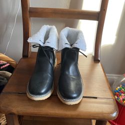 Women’s Fleece Lined Boots 