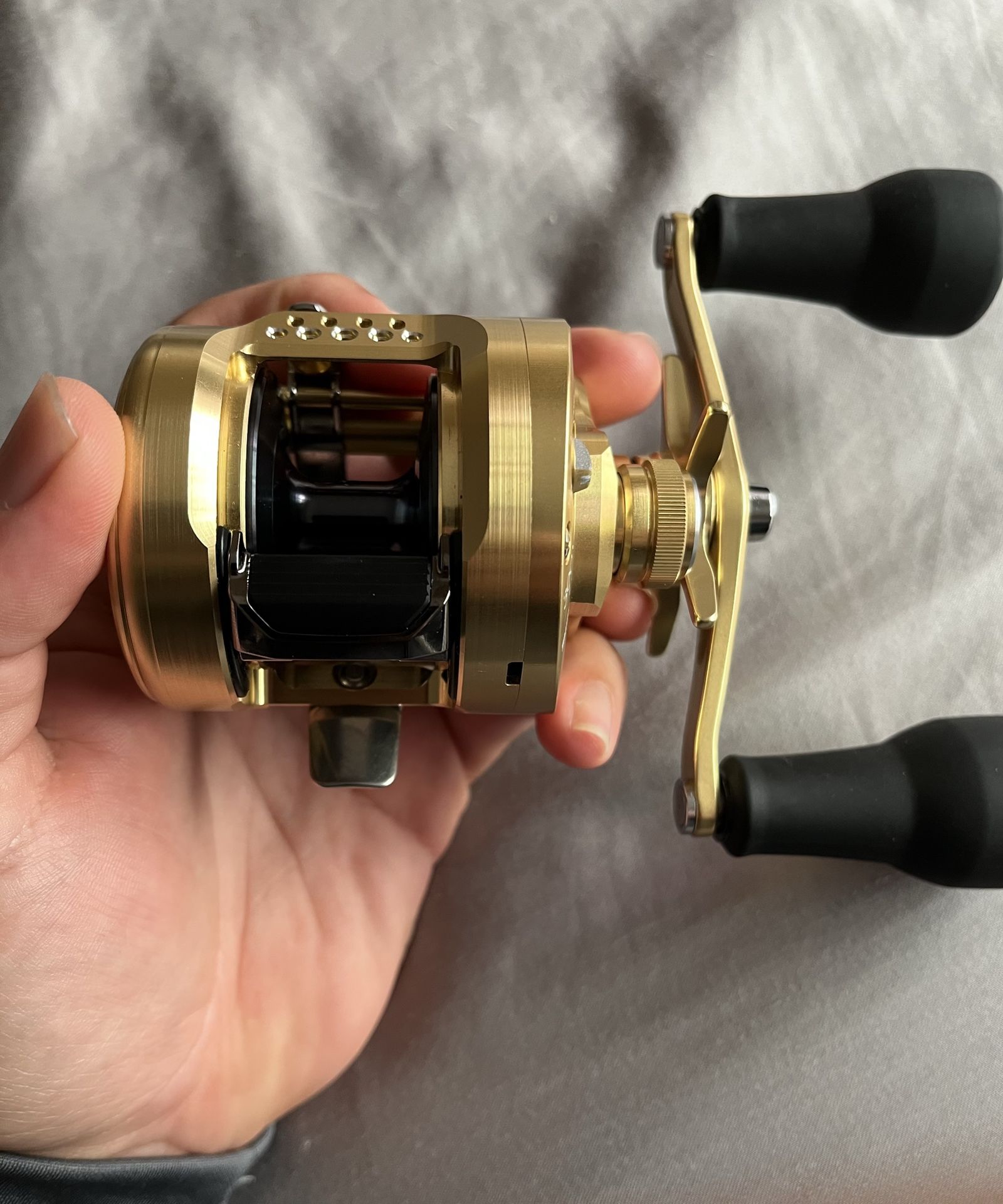 Shimano Calcutta Conquest MD 300XGLH