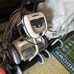 Pool Robot  Floor Vacuum Polaris 9950 Sport 500$ OBO 