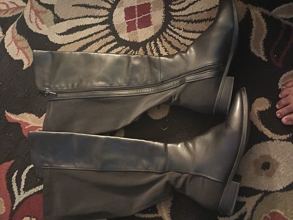 Wide Width Women's Black Boots