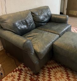 Couch & Love seat set