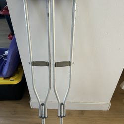 Crutches 