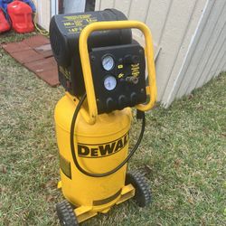 Dewalt Compressor 
