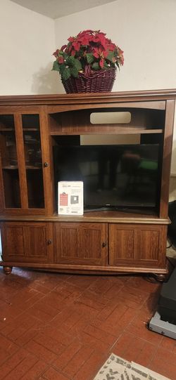Sauder Entertainment Center / Samsung Smart TV just need controller all for $80