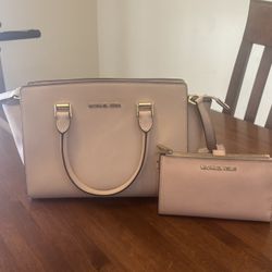 Authentic Michael Kors Jet Set Tote + Matching Small Purse