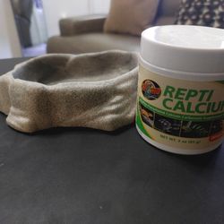 Reptile bowl and calcium 