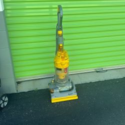 Dyson Vacuum 
