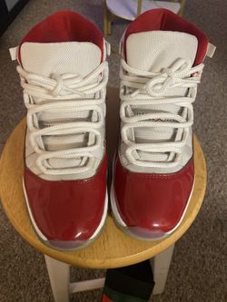 Jordan Cherry 11 Size 8