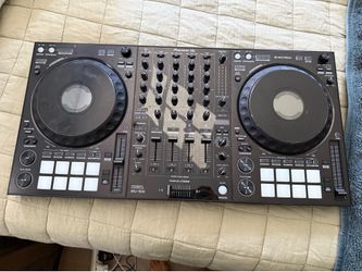 Pioneer DDJ-1000 DJ controller