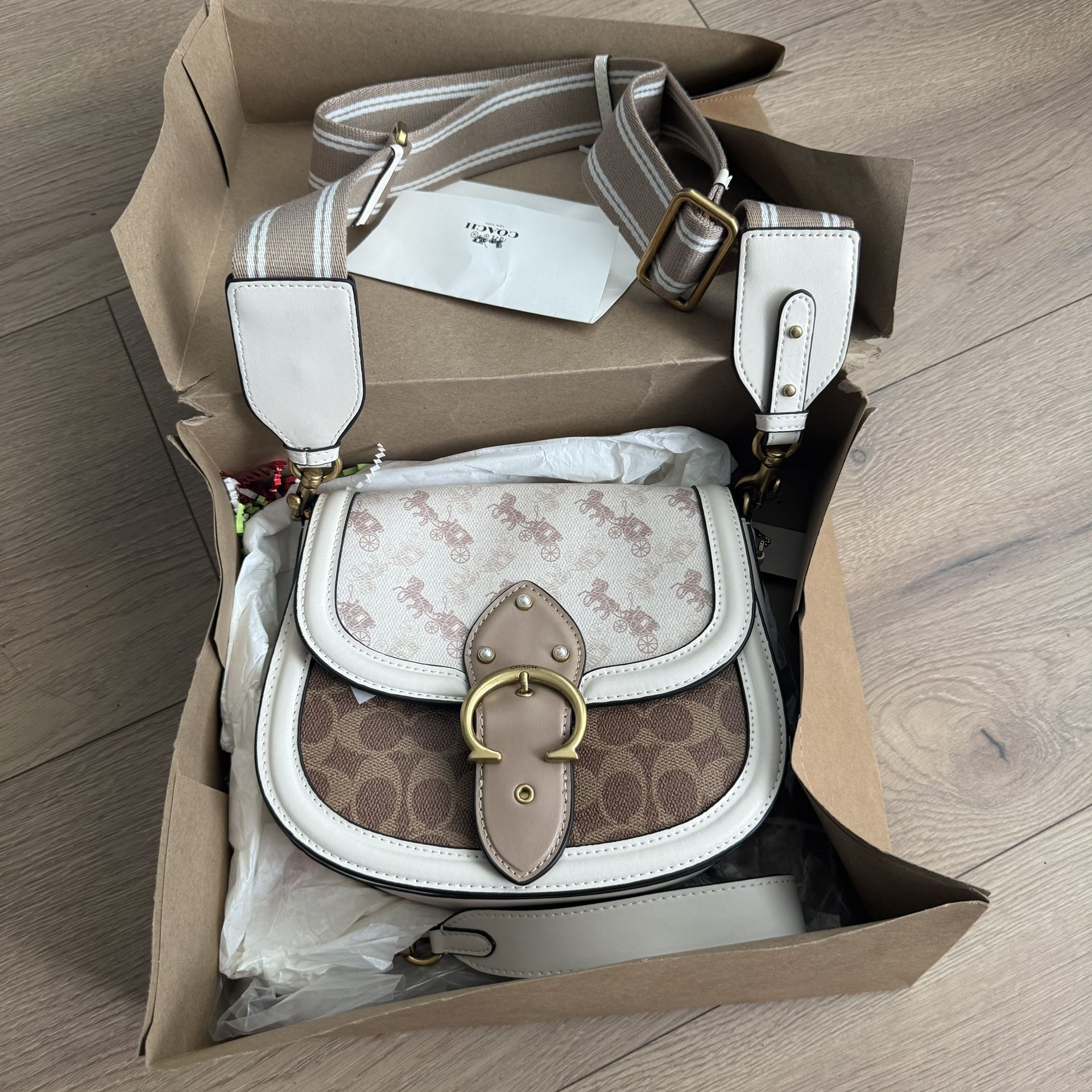 Coach Signature Beat Saddle Bag - Horse & Carriage Print