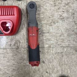 Milwaukee M12 3/8 Fuel Ratchet 