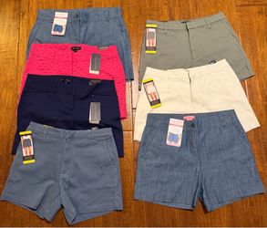 Women’s Shorts Size 6 **BRAND NEW**