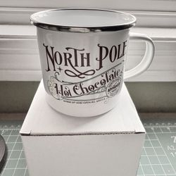 Enamel Mugs / Christmas Theme