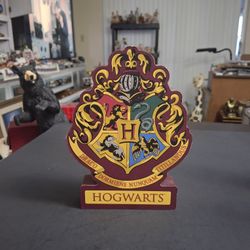 Harry Potter Hogwarts Crest Die Cut Wood Composite Sign -Iconic Crest Of Hogwarts Schoolof Witchcraft & Wizardy 8.25"H X 6"W X 1.25"D