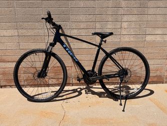 2018 Trek Dual Sport 2 with an Alpha Gold Aluminum frame