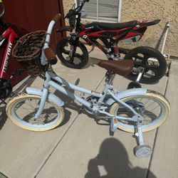 Girls Bike With Training Wheels