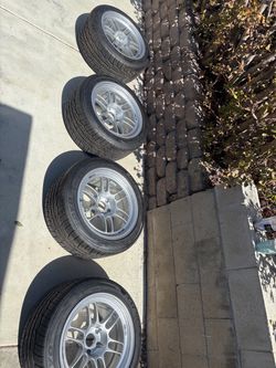 Enkie Wheels 17s 5x114.3 275/40R17s