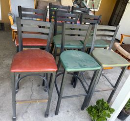 USED METAL BAR STOOLS