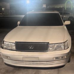 1990 Lexus LS 400