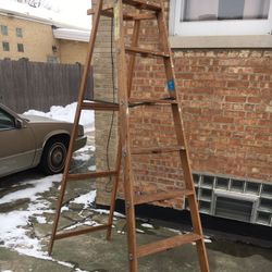 8 Ft Wooden Ladder