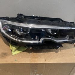 2019-2022 BMW 330I LED Adaptive Right Headlight 
