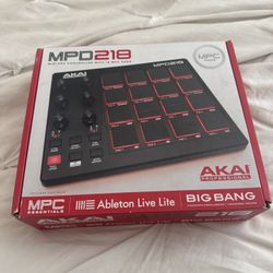 Akai MPD218