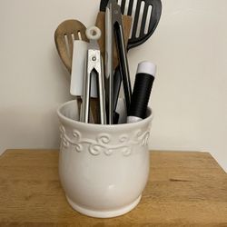 White Ceramic Pot or Utensil Holder