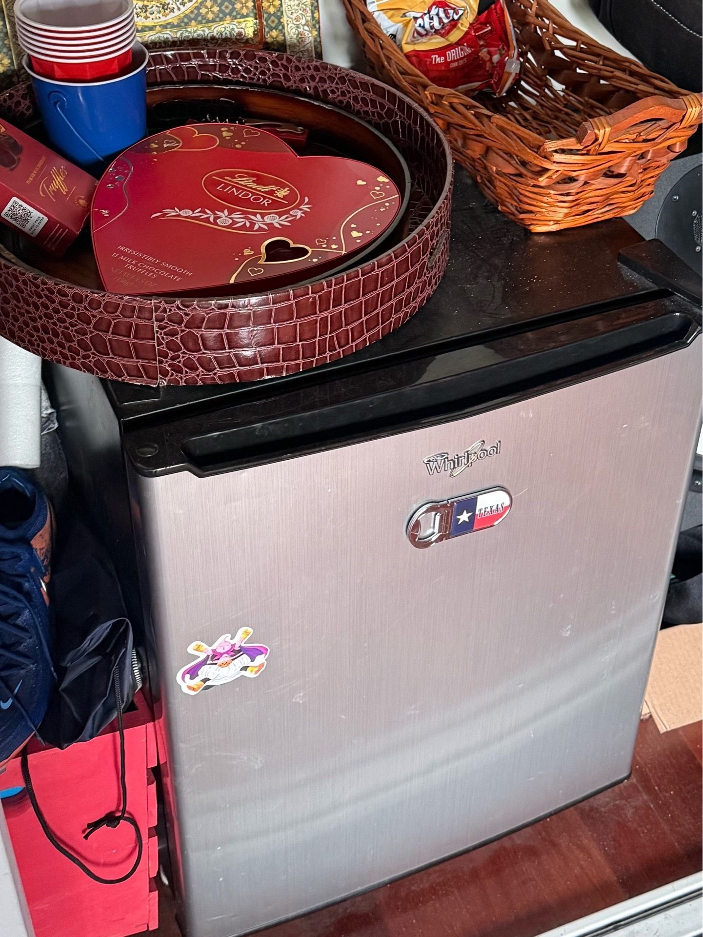 Mini fridge