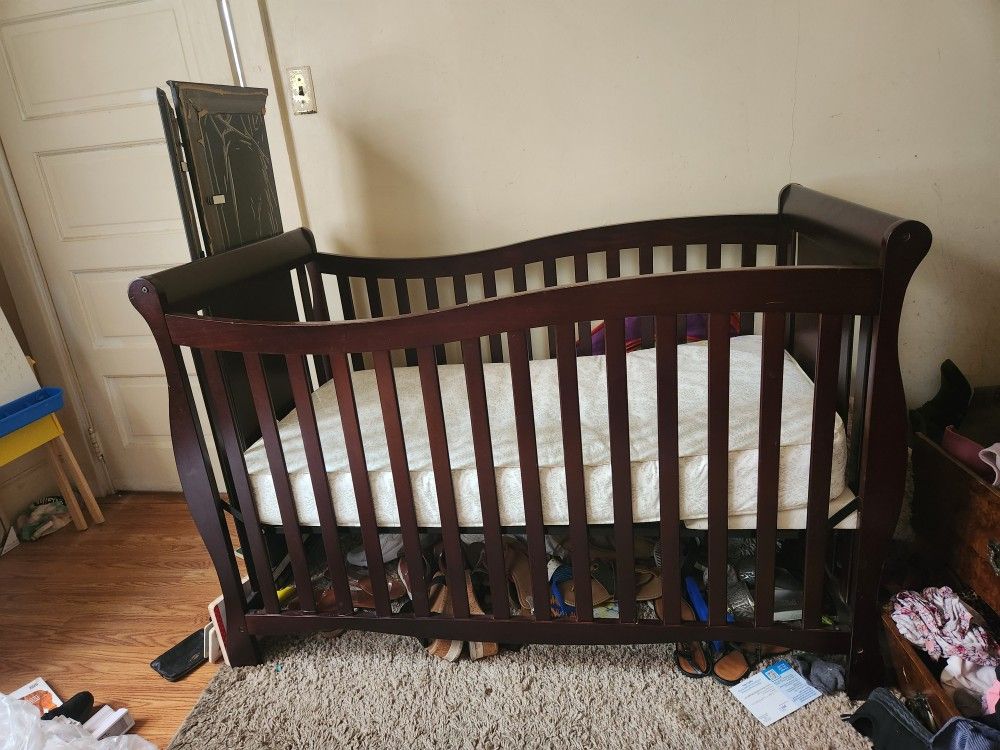 Delta 3 In  1 Crib