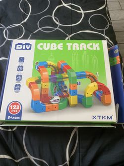 Cube Track