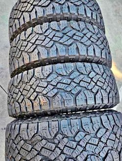 275 70 18 Goodyear tires Con 80% de Vida Las 4