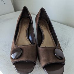 New Franco Sarto  Brown 7 1/2 woman's Shoes