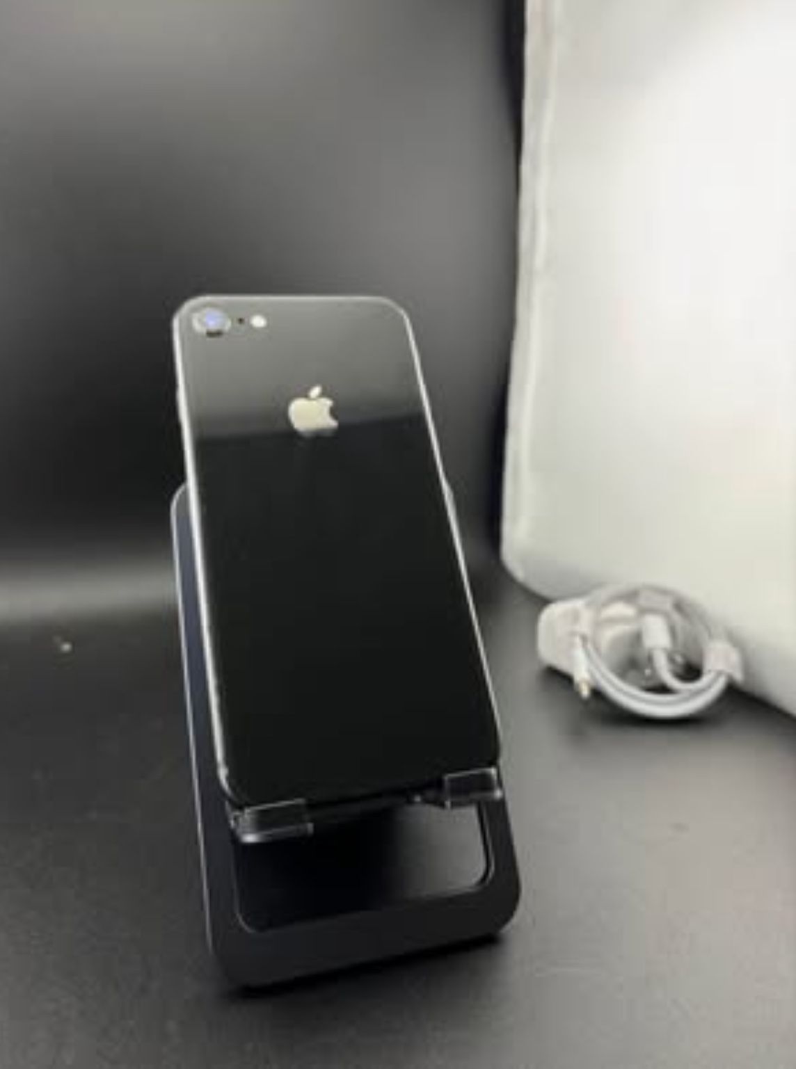 iPhone 8 64GB At&T & Cricket