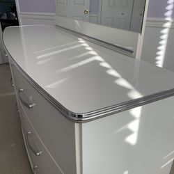 Horizontal White Dresser With Mirror 