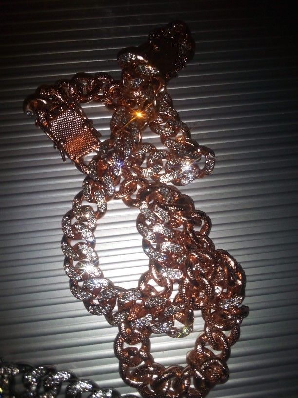 Ice Luxury Chains And Watch Pieces One For 60$ Two For 100$